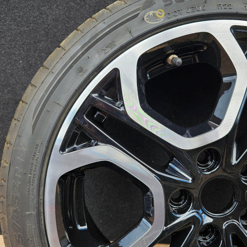 Suzuki Swift Sport ZC33S Single Alloy Wheel & Tyre 195/45/17 * 0946